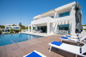 Casa da Lua - Luxury 4-Bedroom Villa with Pool